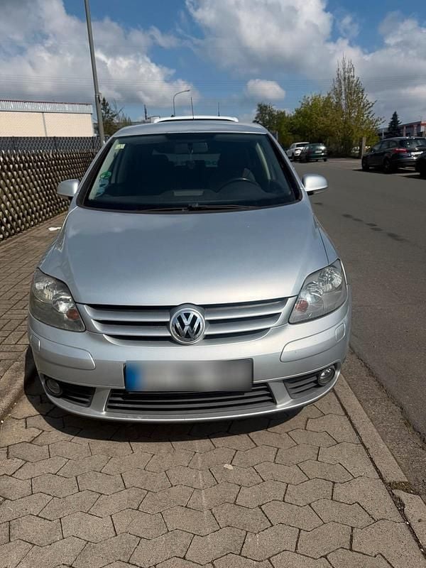 Second-hand VW Golf V 105 CP (77 kW) 2007 Argintiu Berlinǎ