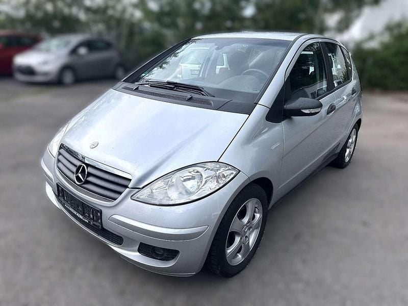 Silber Gebraucht 2005 Mercedes A180 Limousine | 2.499 € - Bild 1/3