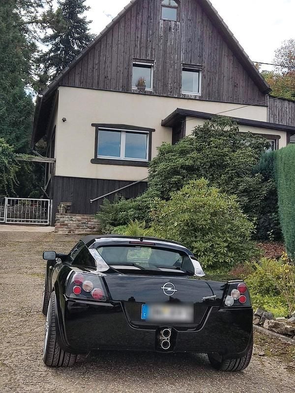 Schwarz Gebraucht 2025 Opel Speedster Cabrio | 23.500 € - Bild 1/4
