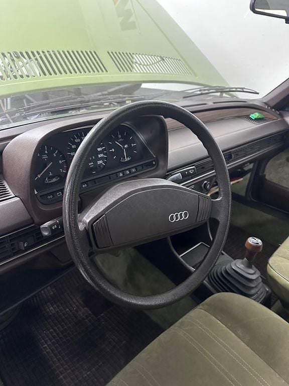Gebraucht Audi 100 Basis 136 PS (100 kW) 1978 Grün Limousine