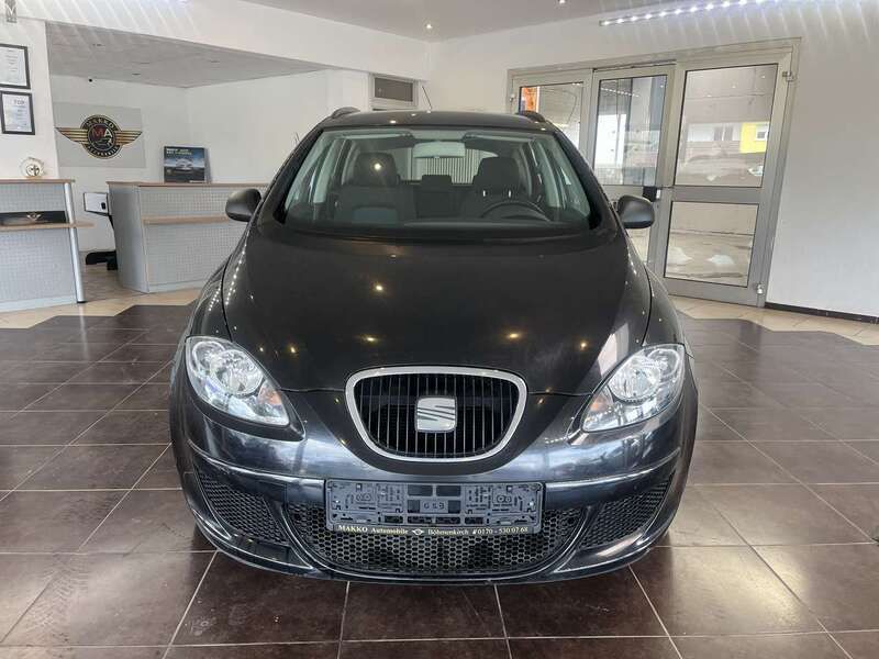 Black magic perleffekt Gebraucht 2007 Seat Altea XL Comfort Van / Kleinbus | 3.390 € (Guter Preis) - Bild 1/4