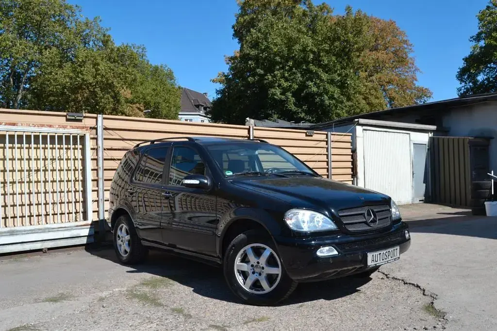 Gebraucht Mercedes ML500 292 PS (214 kW) 2002 Schwarz SUV