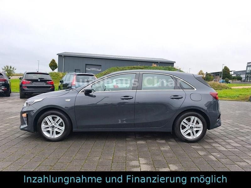 Gebraucht Kia Ceed Vision 160 PS (117 kW) 2021 Grau Kleinwagen