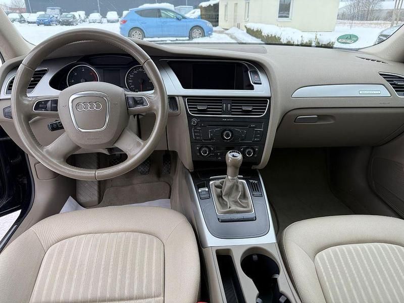 Gebraucht Audi A4 Ambiente 170 PS (125 kW) 2009 Blau Limousine