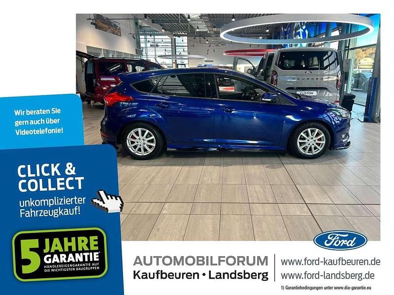 Indicblau metallic Gebraucht 2018 Ford Focus ST-Line Limousine | 13.990 € (Fairer Preis) - Bild 1/4