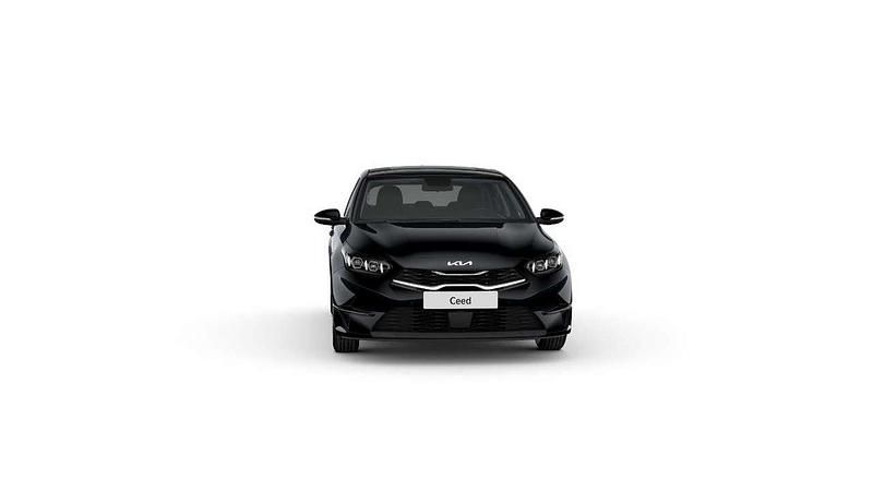 Neu Kia Ceed GT-Line 140 PS (102 kW) 2025 Pentametal Kleinwagen