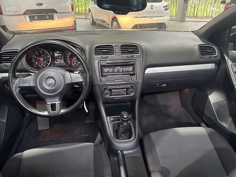 Gebraucht VW Golf 105 PS (77 kW) 2011 Deep black perleffekt (metallic) Cabrio