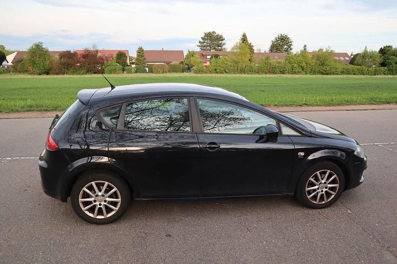 Second-hand Seat Leon 125 CP (91 kW) 2009 Negru Hatchback