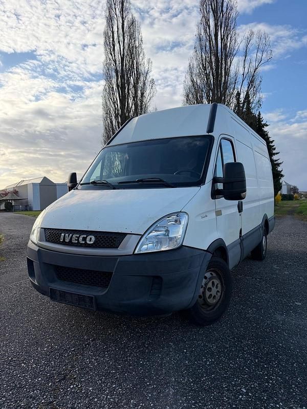 Gebraucht Iveco Daily 126 PS (92 kW) 2012 Van / Kleinbus