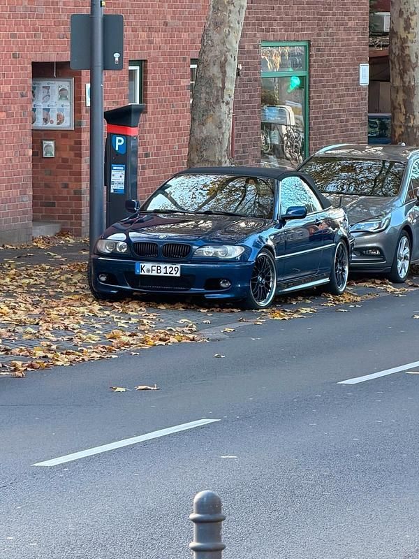 Blau Gebraucht 2003 BMW 320 Cabriolet M Sport Cabrio | 9.750 € (Teuer) - Bild 1/4