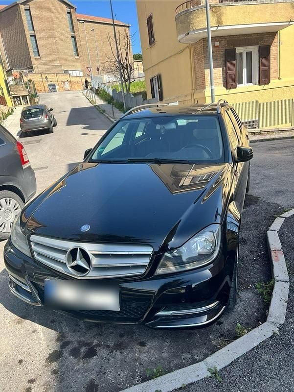 Gebraucht Mercedes C250 204 PS (150 kW) 2013 Schwarz Kombi