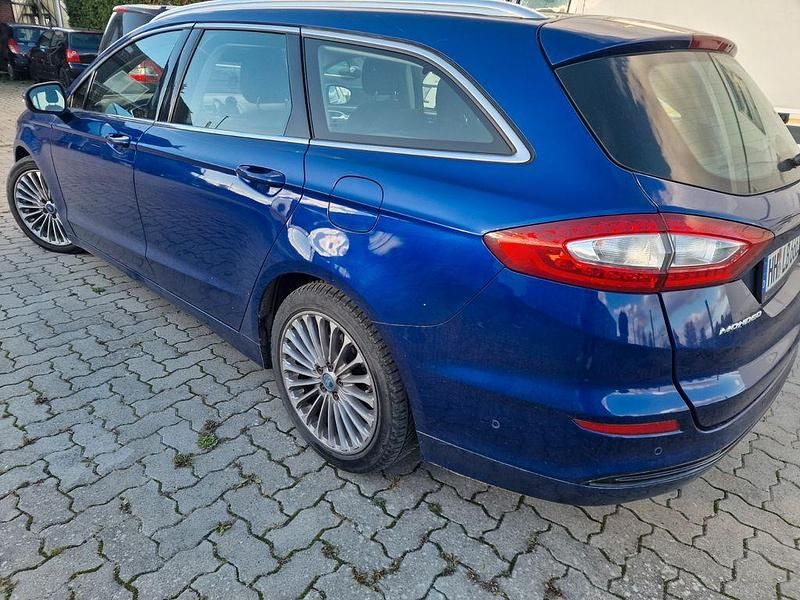 Gebraucht Ford Mondeo Titanium 150 PS (110 kW) 2014 Blau Limousine
