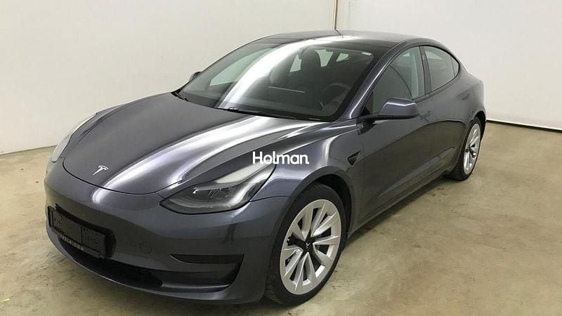 Grau Gebraucht 2022 Tesla Model 3 Standard Range Limousine | 26.240 € (Fairer Preis) - Bild 1/4