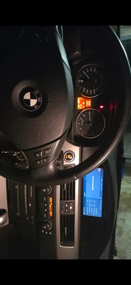 Używany BMW 330 258 KM (189 kW) 2006 Czarny Sedan/Limuzyna