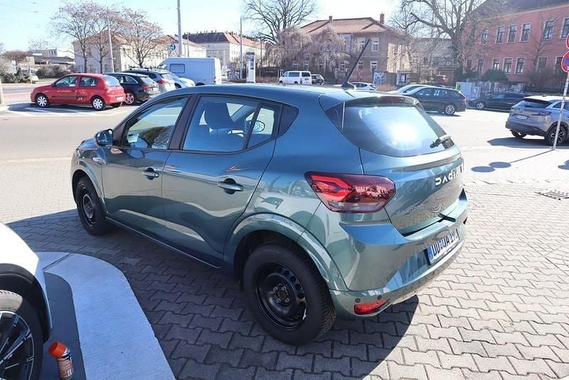 Gebraucht Dacia Sandero Expression 91 PS (66 kW) 2024 Grün Limousine