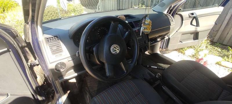 Gebraucht VW Polo 64 PS (47 kW) 2005 Blau Kleinwagen