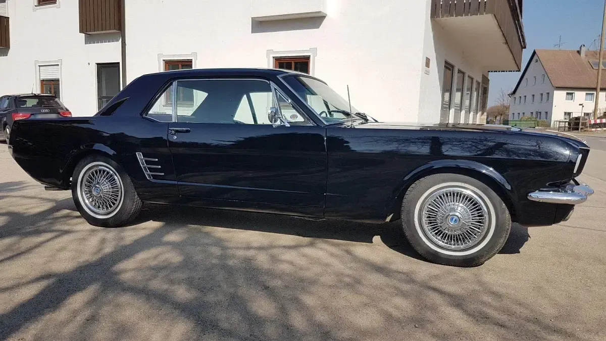Gebraucht Ford V8 223 PS (164 kW) 1966 Schwarz Coupé