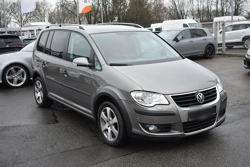 Grau Gebraucht 2008 VW Touran Cross Van / Kleinbus | 4.800 € (Fairer Preis) - Bild 1/4