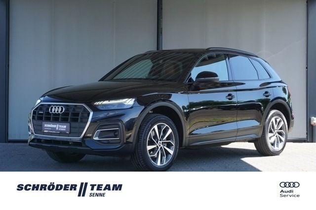 Gebraucht Audi Q5 Ambiente 204 PS (150 kW) 2021 Brillantschwarz SUV