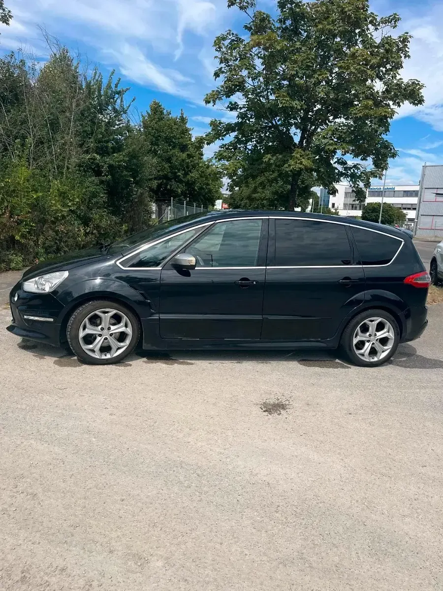 Używany Ford S-MAX S 202 KM (148 kW) 2010 Minivan