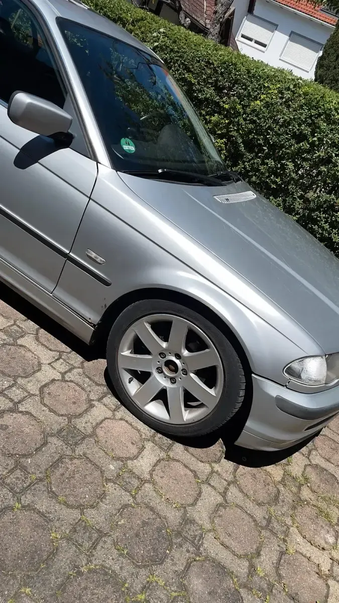 Gebraucht BMW 323 170 PS (125 kW) 1999 Silber Limousine