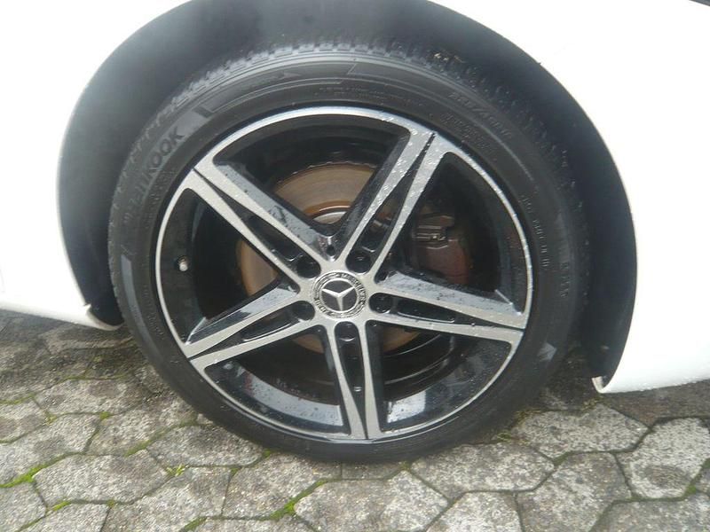 Gebraucht Mercedes A200 Night 163 PS (119 kW) 2020 Weiß Limousine