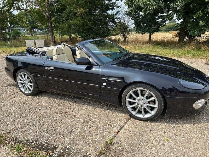 Blau Gebraucht 2004 Aston Martin DB7 Cabrio | 25.999 € - Bild 1/4