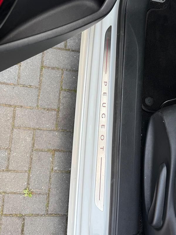 Gebraucht Peugeot 208 GTi 208 PS (152 kW) 2016 Weiß Kleinwagen