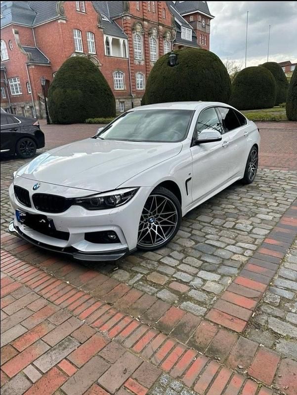 Weiß Gebraucht 2018 BMW 420 Gran Coupé M Sport Coupé | 23.700 € (Guter Preis) - Bild 1/4