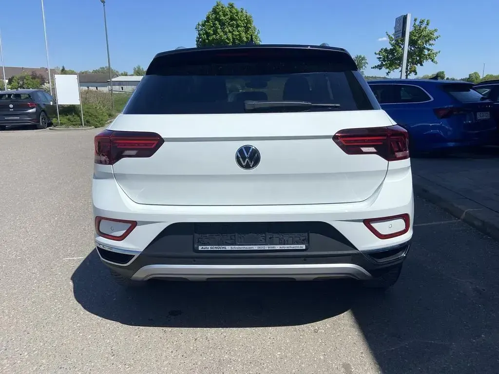 Second-hand VW T-Roc Style 150 CP (110 kW) 2023 Alb SUV