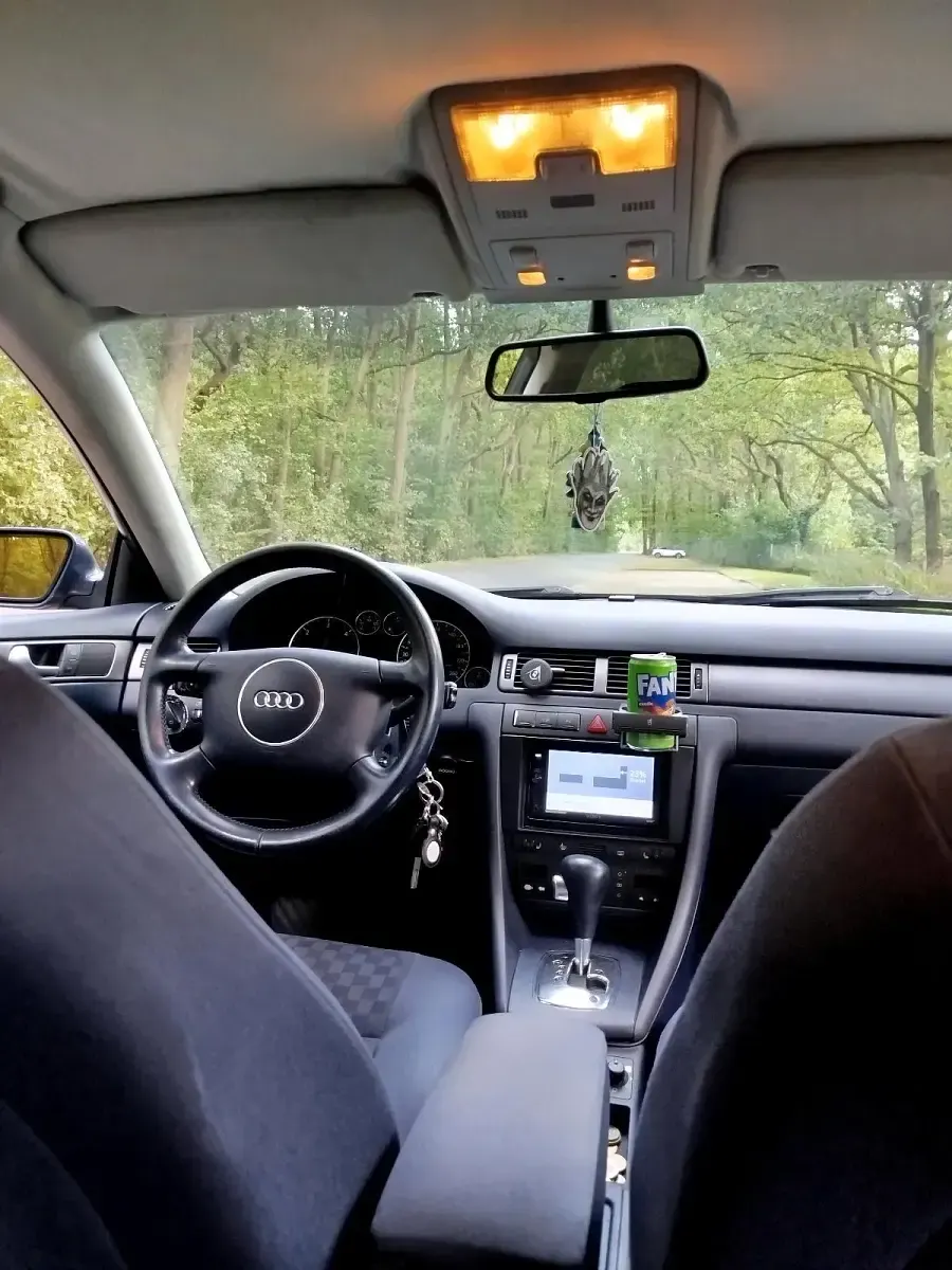 Gebraucht Audi A6 131 PS (96 kW) 2003 Blau Kombi