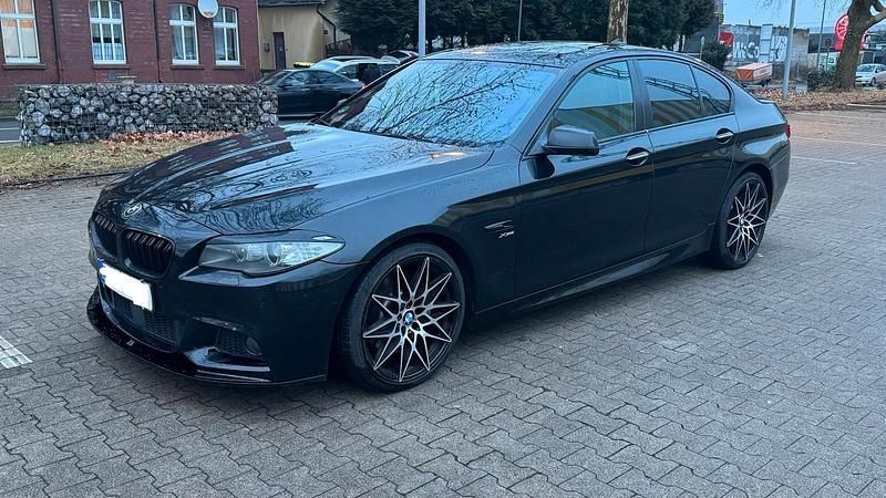 Schwarz Gebraucht 2011 BMW 530 Limousine | 11.800 € (Teuer) - Bild 1/4