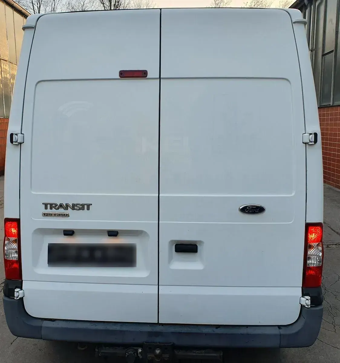Gebraucht Ford Tourneo 125 PS (91 kW) 2012 Weiß Van / Kleinbus