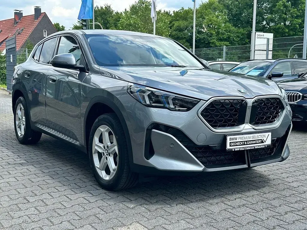 Gebraucht BMW X2 Sport Line 163 PS (119 kW) 2025 Skyscraper grau SUV