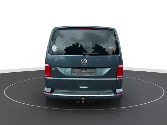 Gebraucht VW Multivan Comfortline 150 PS (110 kW) 2017 Grün Van / Kleinbus