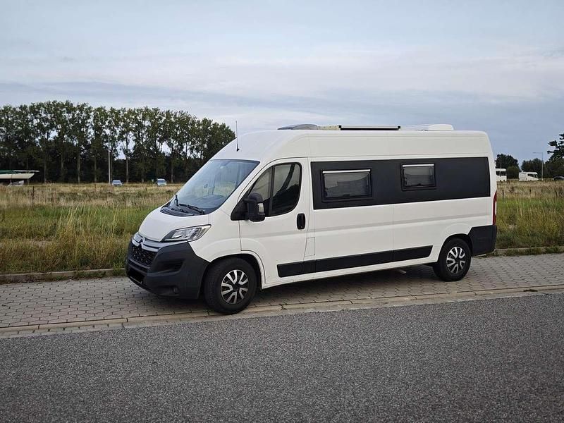 Weiß Gebraucht 2019 Citroën Jumper Van / Kleinbus | 39.000 € - Bild 1/4