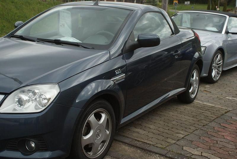 Gebraucht Opel Tigra Sport 90 PS (66 kW) 2006 Metro m2 Cabrio