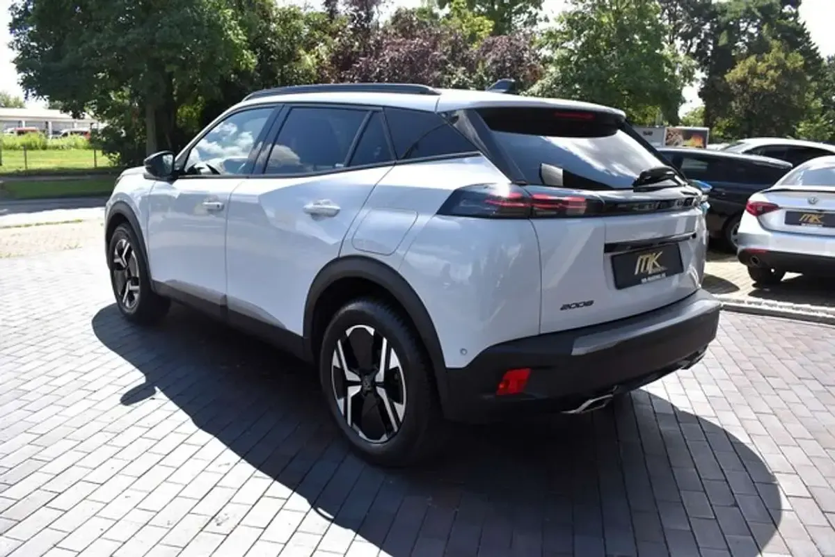 Gebraucht Peugeot 2008 Allure 131 PS (96 kW) 2024 Okenit weiß (metallic) SUV