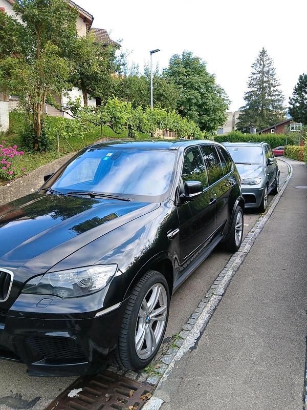 Schwarz Gebraucht 2011 BMW X5 M Shadowline SUV | 9.800 € (Superpreis) - Bild 1/4