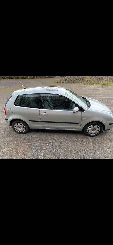 Gebraucht VW Polo 75 PS (55 kW) 2002 Silber Kleinwagen