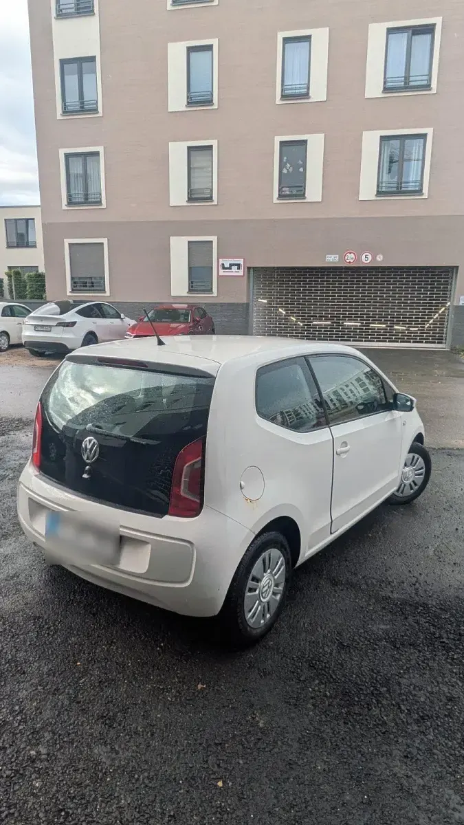 Używany VW up! 60 KM (44 kW) 2014 Biały Hatchback