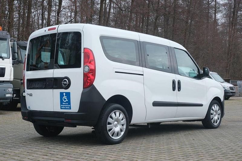 Gebraucht Opel Combo 95 PS (69 kW) 2016 Weiß Van / Kleinbus