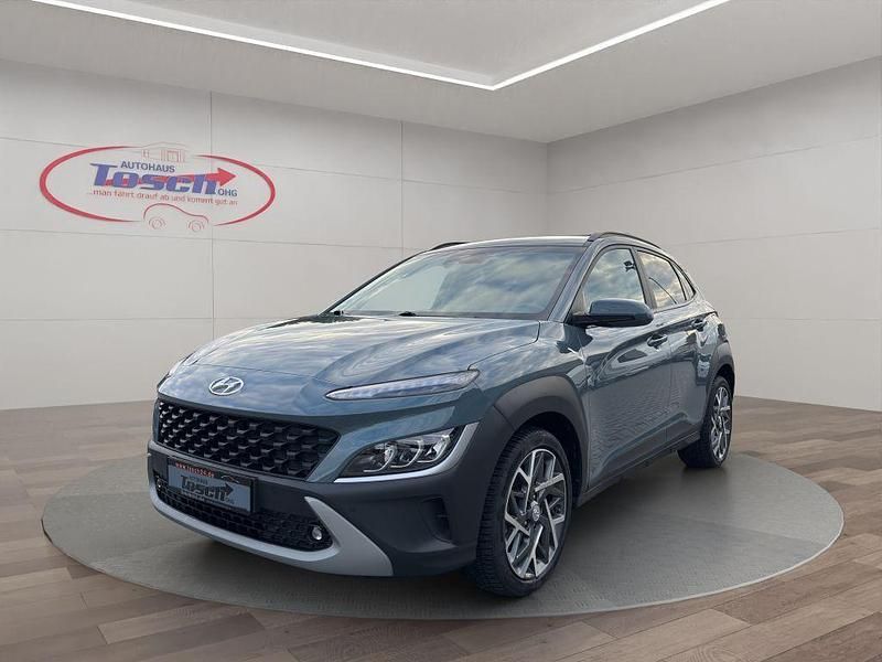 Misty jungle Gebraucht 2022 Hyundai Kona Trend SUV | 22.810 € (Fairer Preis) - Bild 1/4