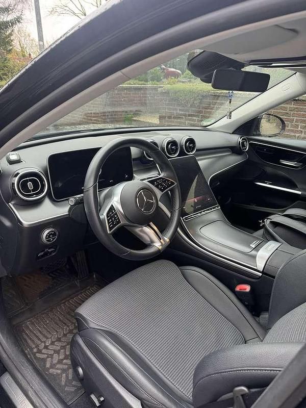 Second-hand Mercedes C180 122 CP (89 kW) 2023 Berlinǎ