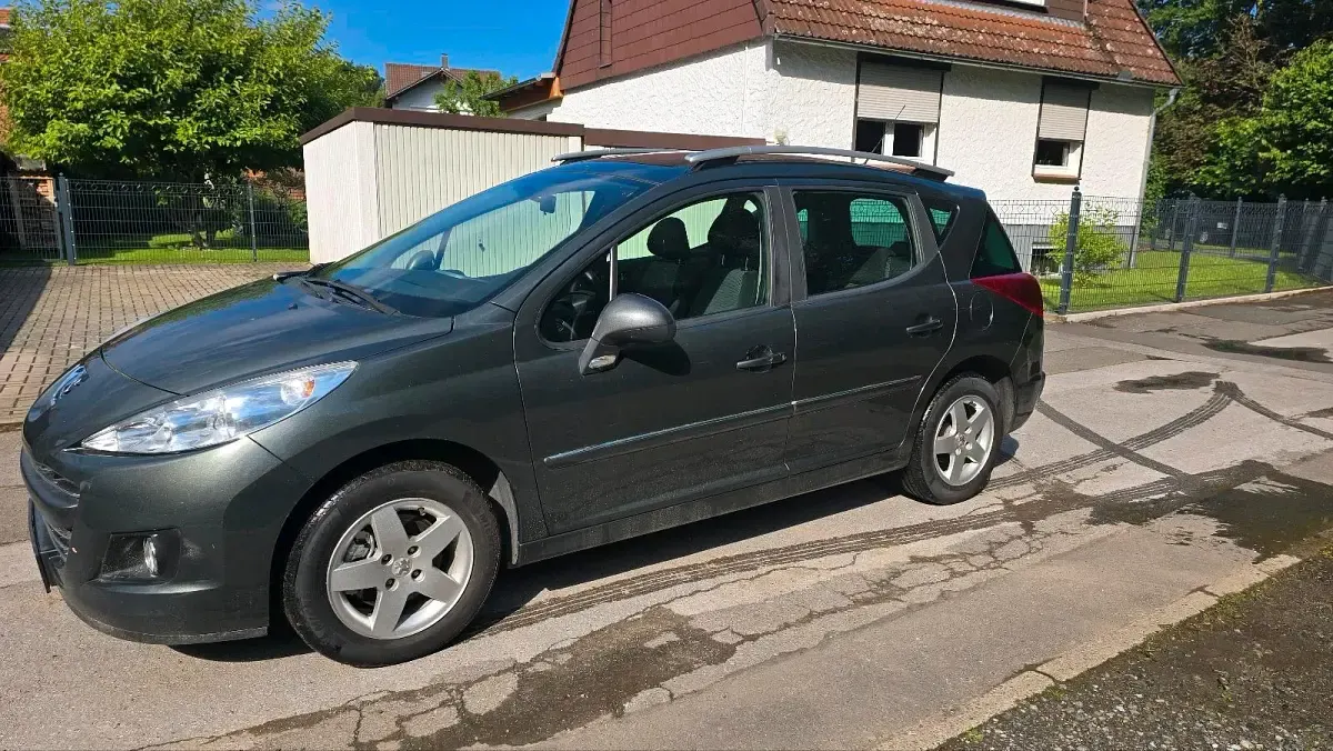 Gebraucht Peugeot 207 95 PS (69 kW) 2009 Grau Kombi