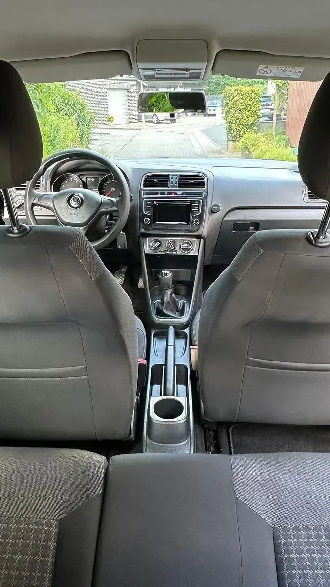 Gebraucht VW Polo 90 PS (66 kW) 2015 Schwarz Kleinwagen