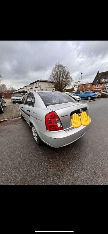 Gebraucht Hyundai Accent 97 PS (71 kW) 2009 Grau Limousine