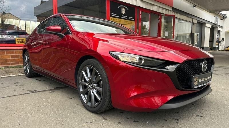 Gebraucht Mazda 3 Selection 122 PS (89 kW) 2019 Rot Limousine