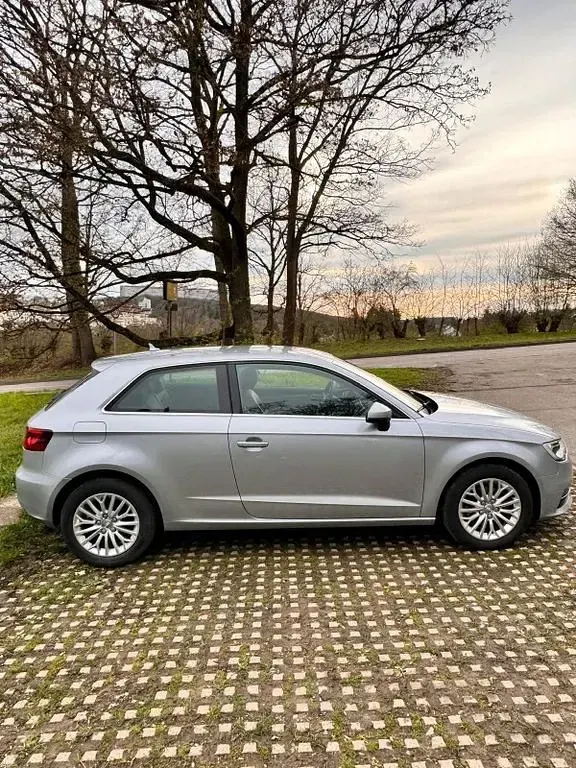 Gebraucht Audi A3 Ambiente 110 PS (80 kW) 2016 Silber Limousine