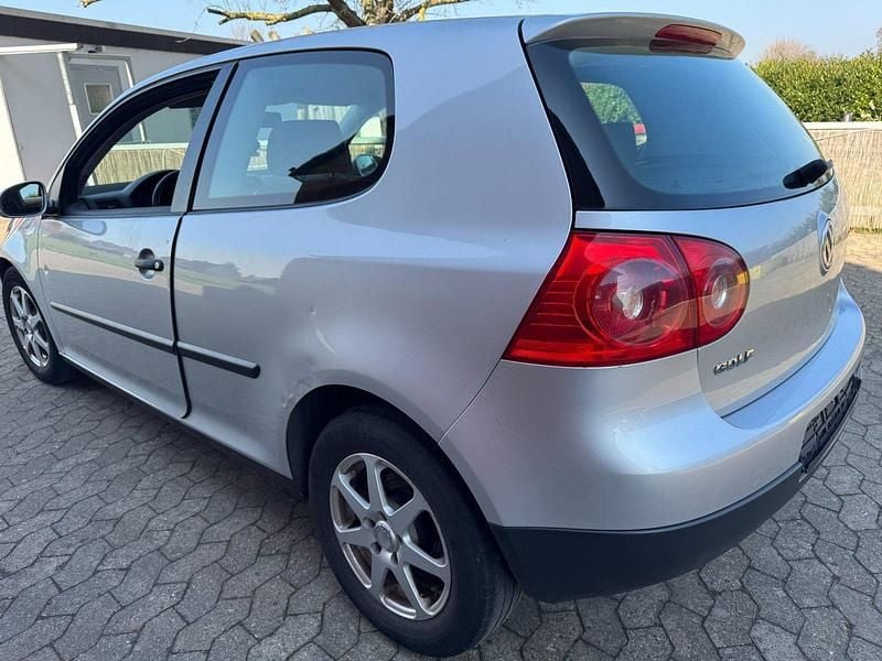 Gebraucht VW Golf V 75 PS (55 kW) 2004 Silber Kleinwagen